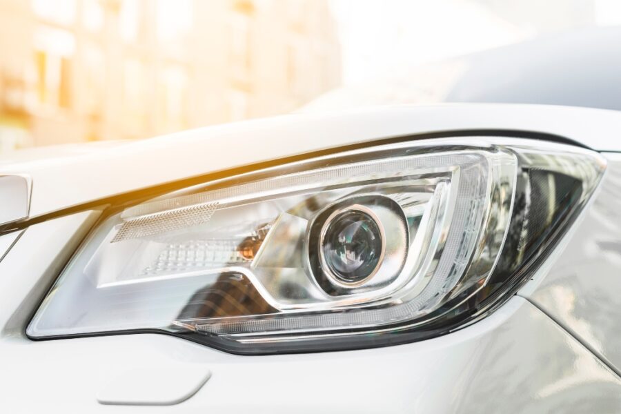 ¿Cuándo es momento de pulir faros coche?