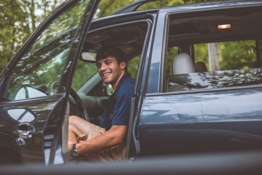¿Qué es el tintado de lunas de un coche?