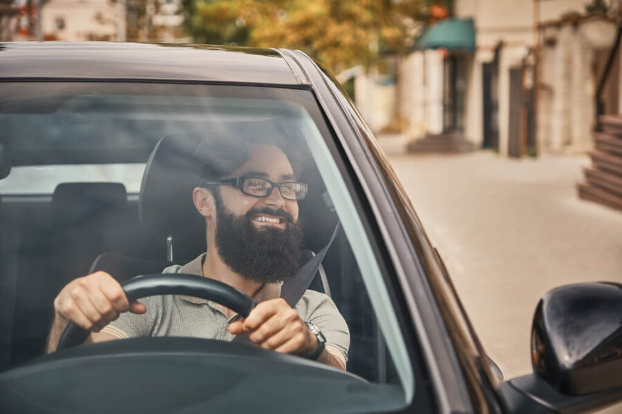 ¿En qué se diferencian los cristales del parabrisas del resto de lunas para coches?